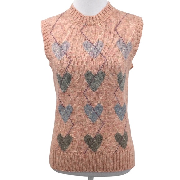 Van Heusen Sweaters - Lady Van Heusen Vintage Pink Heart Argyle Sweater Vest Women’s Medium Valentines